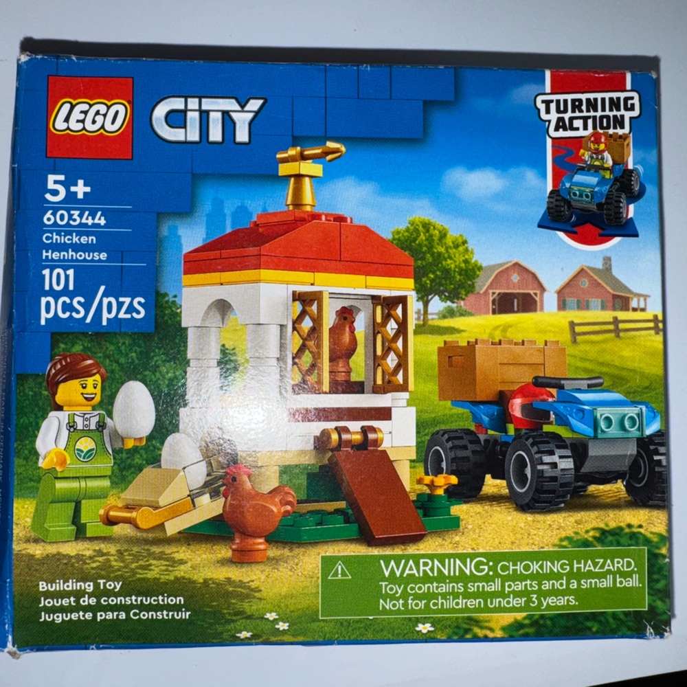 LEGO set 60344 Chicken Henhouse